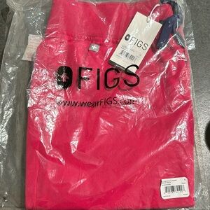 Figs pink scrub bottom Zamora 2.0 size small. Brand new still in packaging
